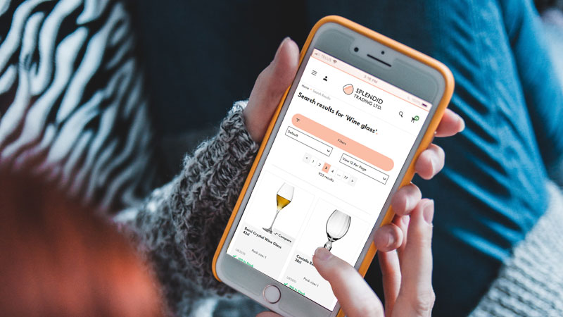 Splendid Trading website on phone