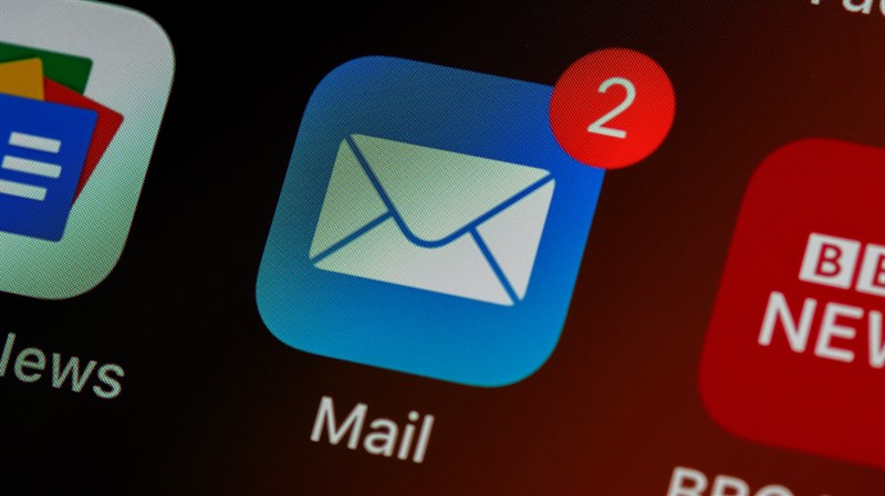 email icon on IOS device screen